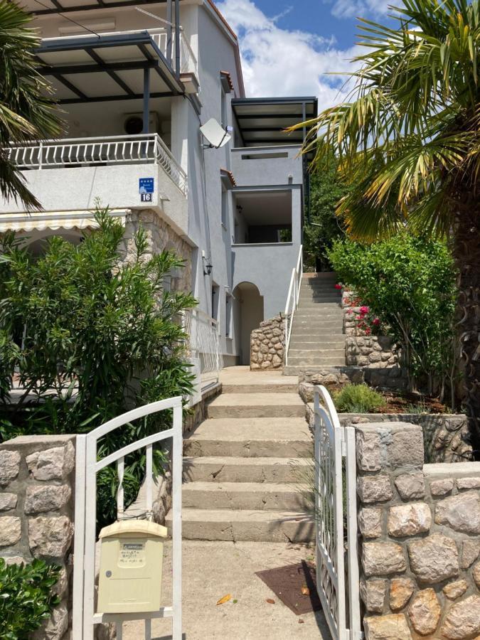 Apartment Jasna B Omišalj Esterno foto