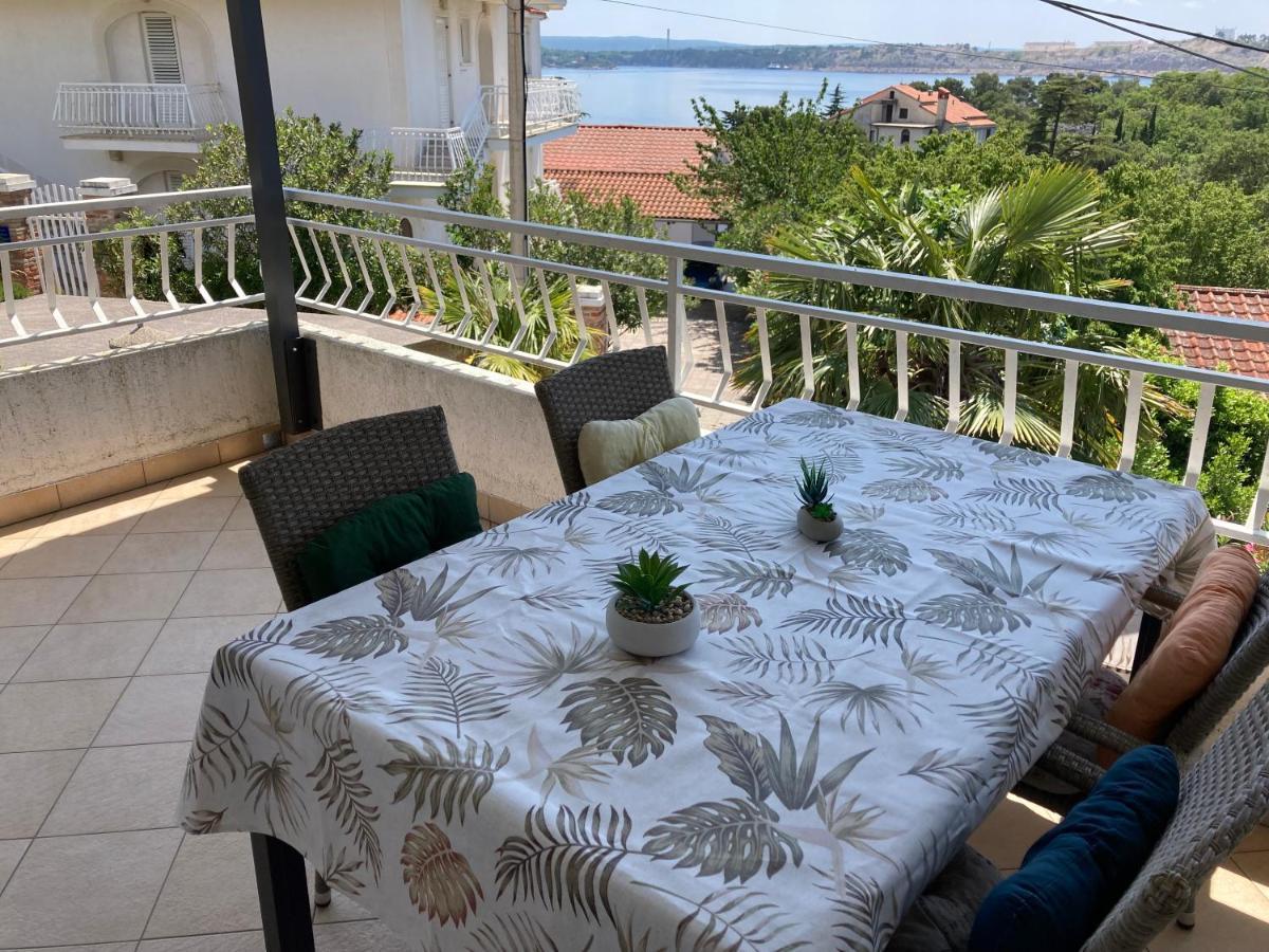 Apartment Jasna B Omišalj Esterno foto